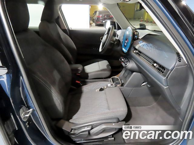 Mini Cooper 2025 — photo 8