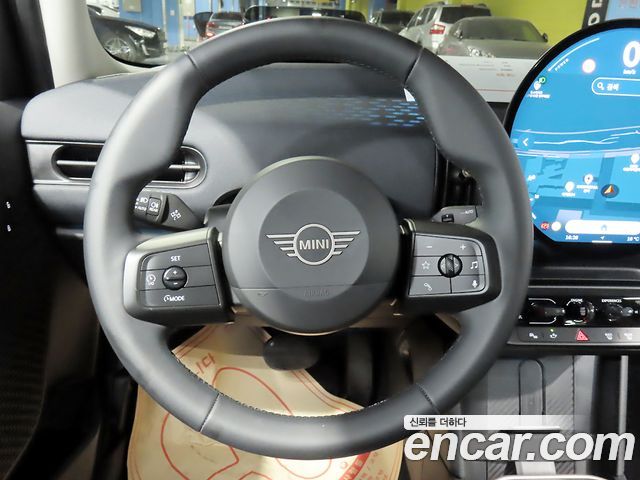 Mini Cooper 2025 — photo 10