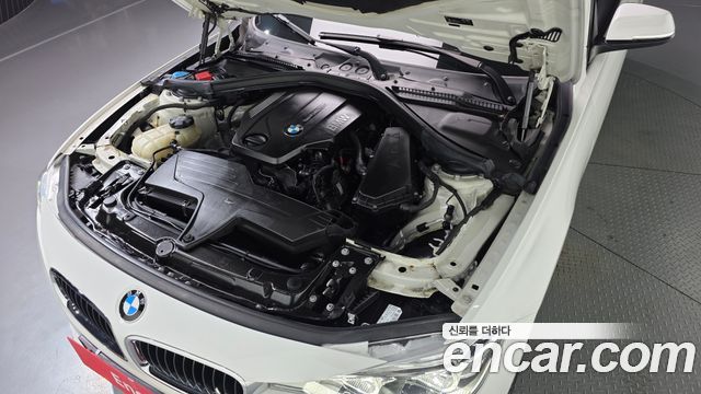 BMW 3-Series 2017 — photo 6