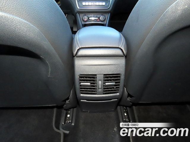 Mercedes-Benz CLA-Class 2017 — photo 16