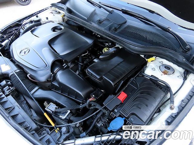 Mercedes-Benz CLA-Class 2017 — photo 18
