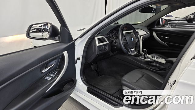 BMW 3-Series 2013 — photo 10