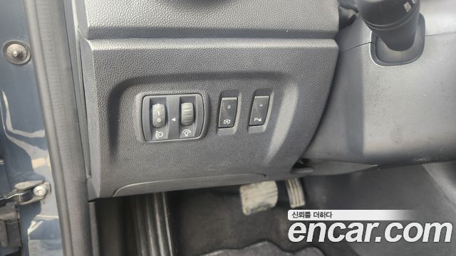 Renault Korea QM3 2017 — photo 15