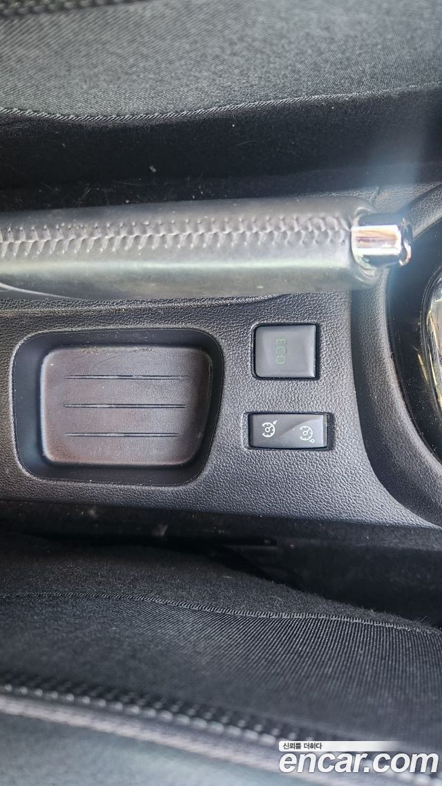 Renault Korea QM3 2017 — photo 16