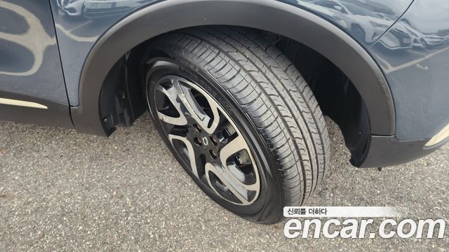Renault Korea QM3 2017 — photo 17