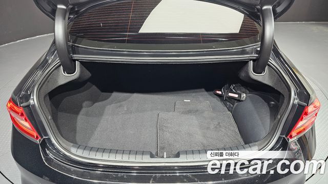 Hyundai Grandeur 2018 — photo 26