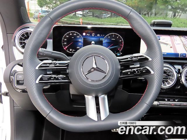 Mercedes-Benz CLA-Class 2026 — photo 8