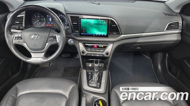 Hyundai AVANTE 2016 — photo 10