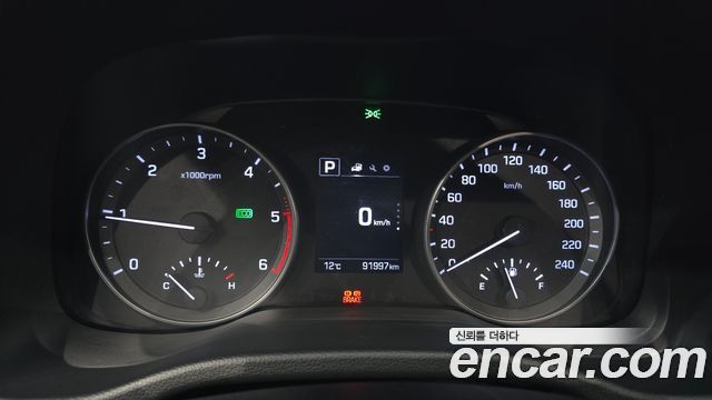 Hyundai AVANTE 2016 — photo 11