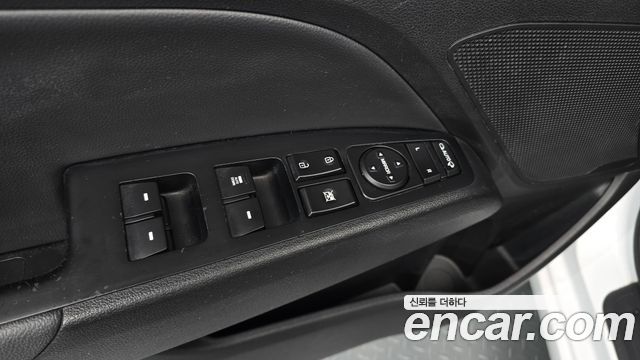 Hyundai AVANTE 2016 — photo 30