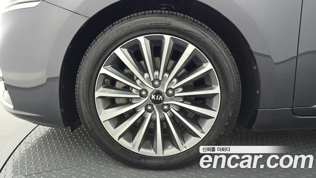 Kia K7 2017 — photo 5