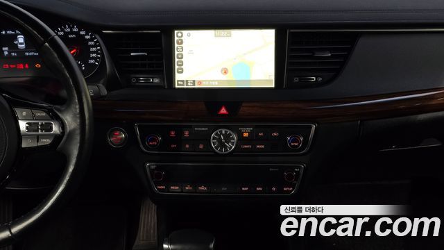 Kia K7 2017 — photo 20