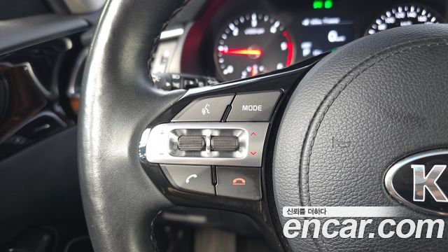 Kia K7 2017 — photo 24