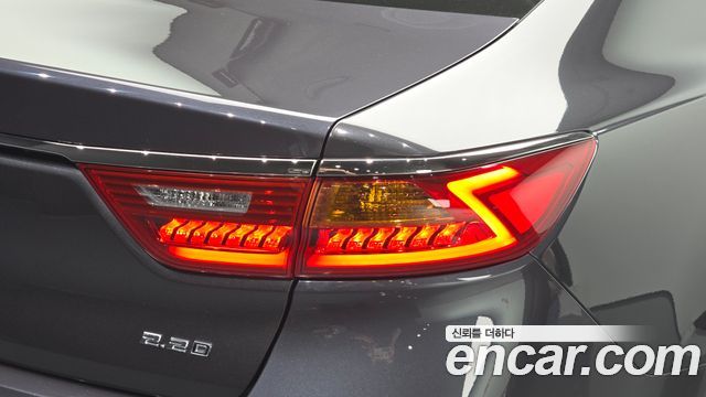Kia K7 2017 — photo 9