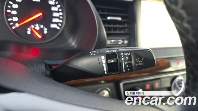 Kia K7 2017 — photo 28