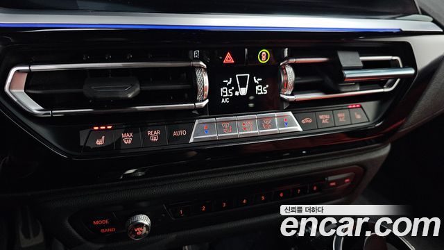 BMW Z4 2021 — photo 29