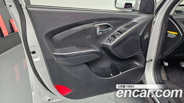 Hyundai Tucson 2011 — photo 14