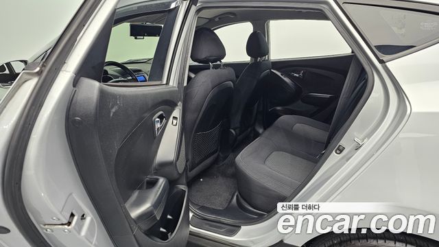 Hyundai Tucson 2011 — photo 28