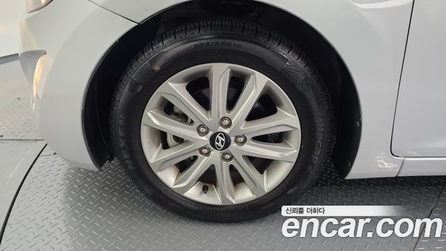 Hyundai AVANTE 2014 — photo 5