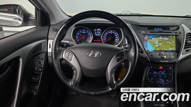 Hyundai AVANTE 2014 — photo 18