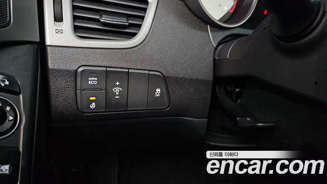 Hyundai AVANTE 2014 — photo 22