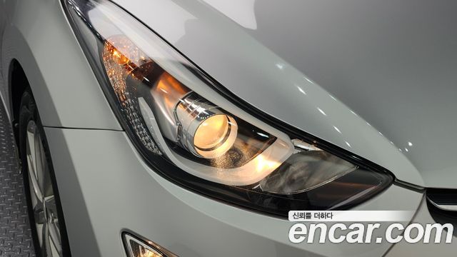 Hyundai AVANTE 2014 — photo 8