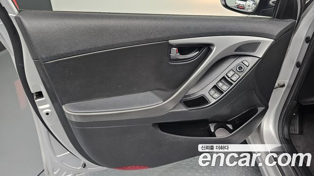 Hyundai AVANTE 2014 — photo 14