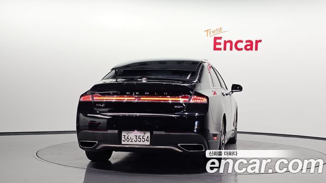 Lincoln MKZ 2019 — photo 4