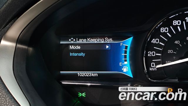 Lincoln MKZ 2019 — photo 24