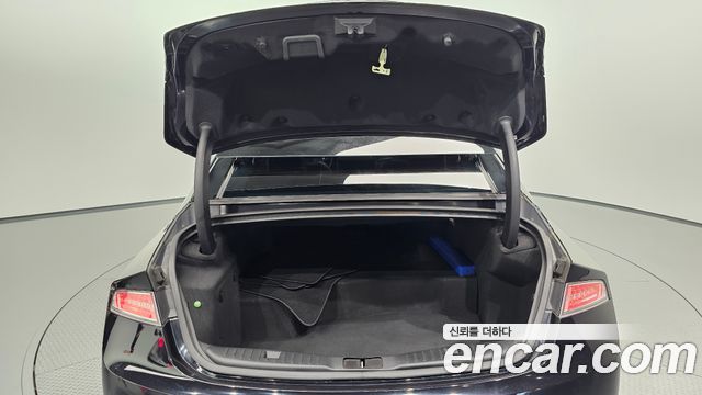 Lincoln MKZ 2019 — photo 26