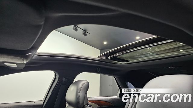 Lincoln MKZ 2019 — photo 31