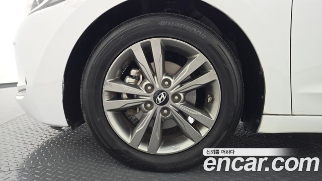 Hyundai AVANTE 2016 — photo 5