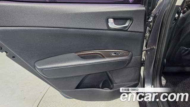 Kia K5 2016 — photo 12