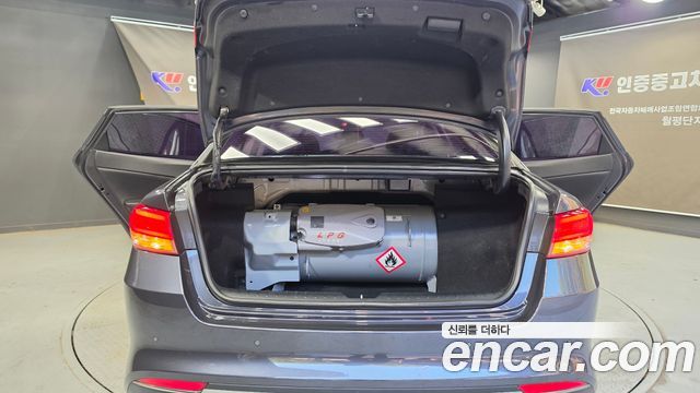 Kia K5 2016 — photo 17