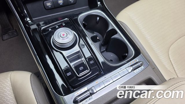 Kia Canival 2022 — photo 12