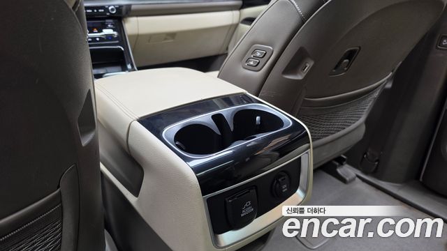 Kia Canival 2022 — photo 33
