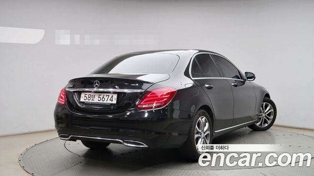 Mercedes-Benz C-Class 2017 — photo 2
