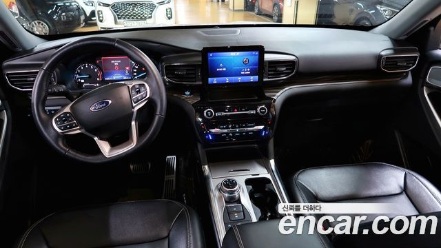 Ford Explorer 2021 — photo 16