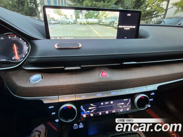 Genesis G80 2022 — photo 11