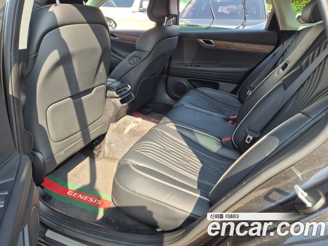 Genesis G80 2022 — photo 18