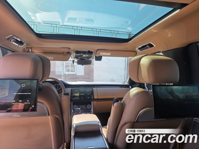 Land Rover Range Rover 2023 — photo 11