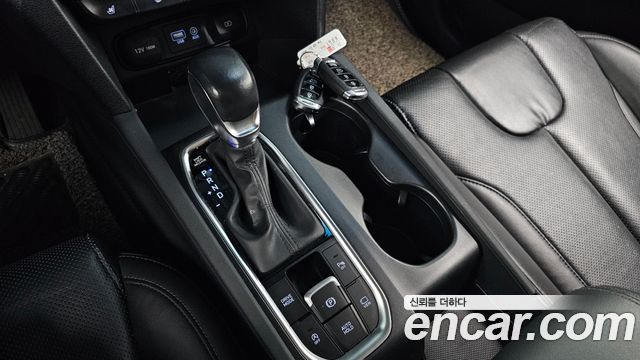 Hyundai Santafe 2019 — photo 12
