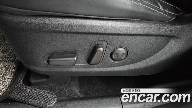 Hyundai Santafe 2019 — photo 27