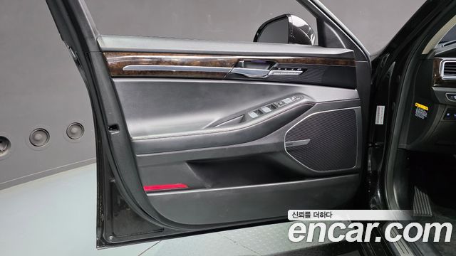 Genesis G90 2019 — photo 14