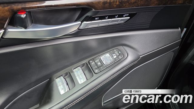 Genesis G90 2019 — photo 29