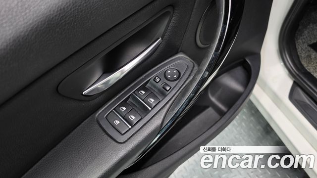 BMW 3-Series 2016 — photo 19