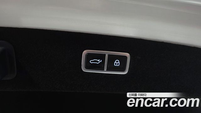 Genesis G90 2023 — photo 25