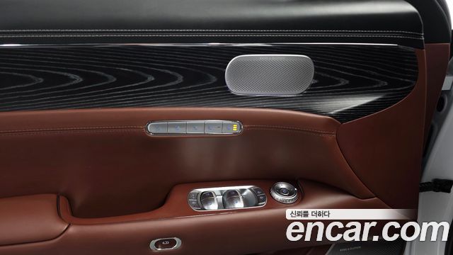 Genesis G90 2023 — photo 26