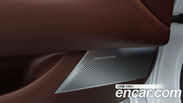 Genesis G90 2023 — photo 33