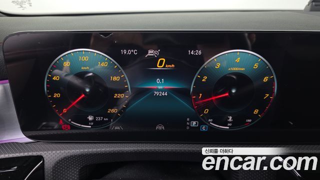 Mercedes-Benz CLA-Class 2022 — photo 11